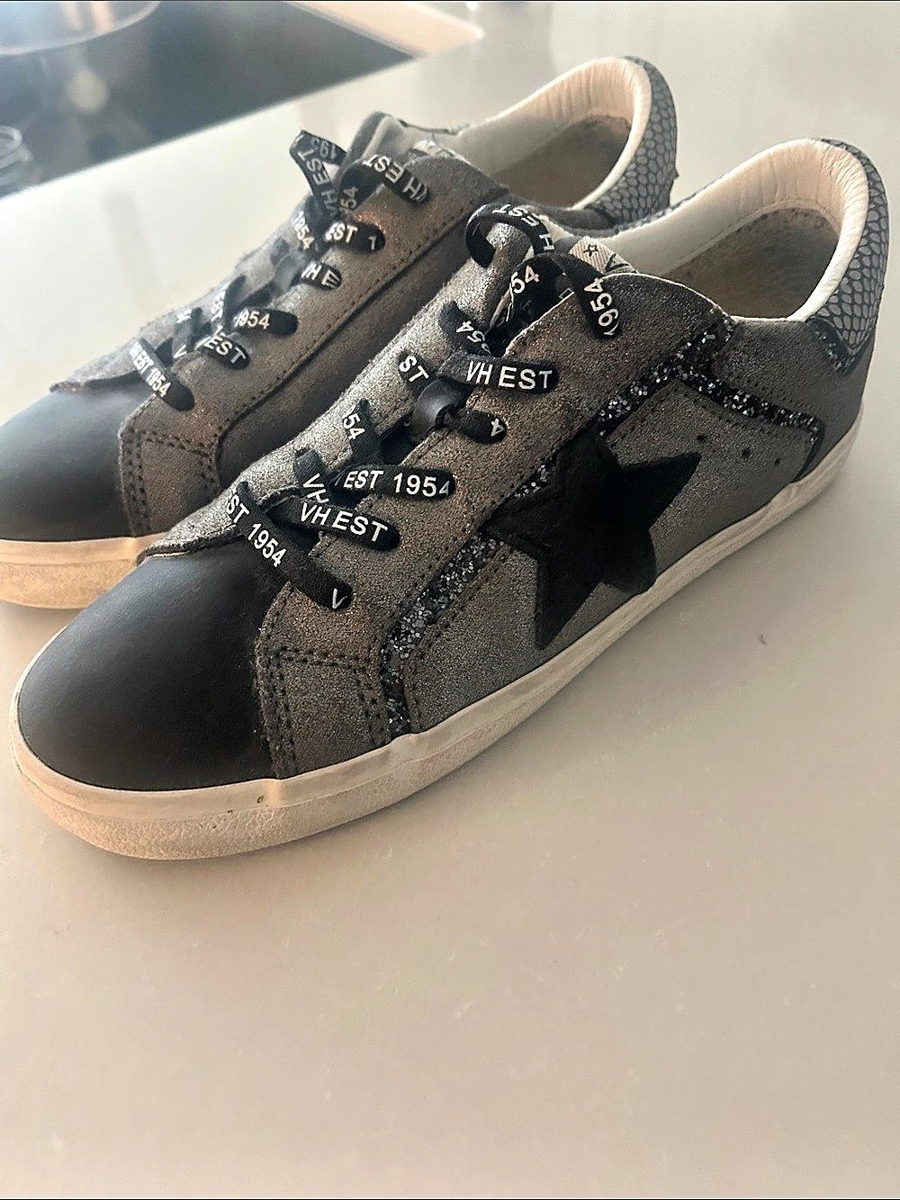 Vintage Havana Women's Black & Gray Sneakers